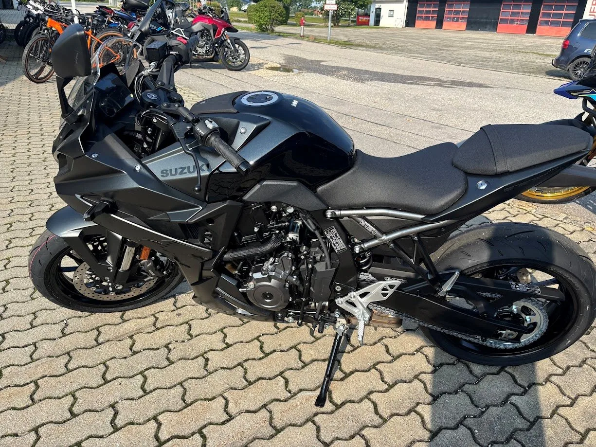 Suzuki GSX-8R ABS