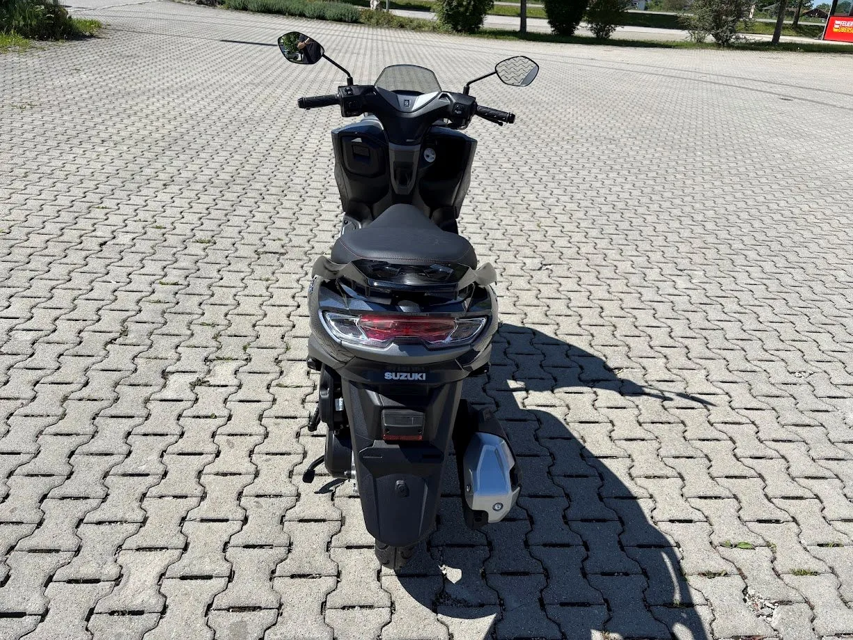 Suzuki Burgman 125 Burgmann UB 125