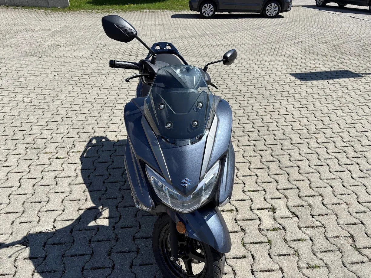 Suzuki Burgman 125 Burgmann UB 125