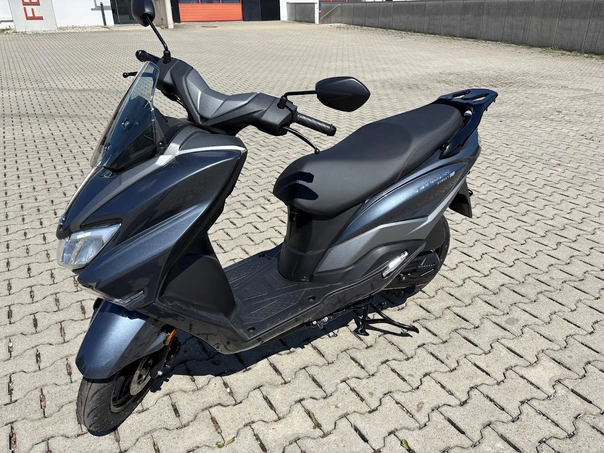 Suzuki Burgman 125 Burgmann UB 125