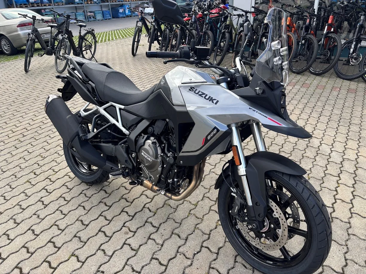 Suzuki V-Strom 800
