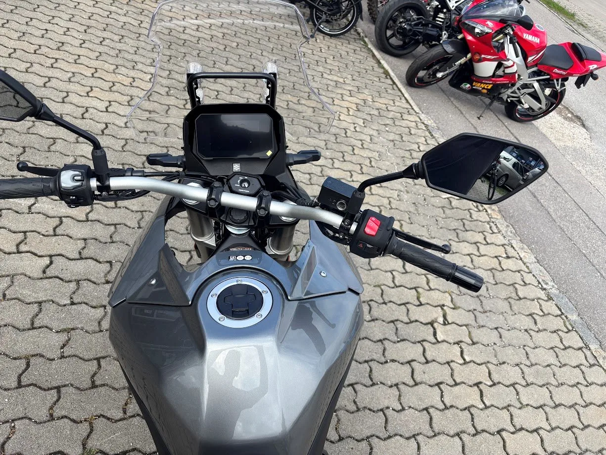 Suzuki V-Strom 800