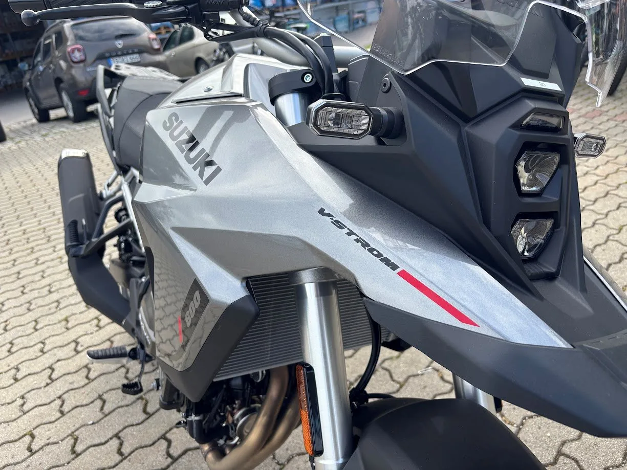 Suzuki V-Strom 800