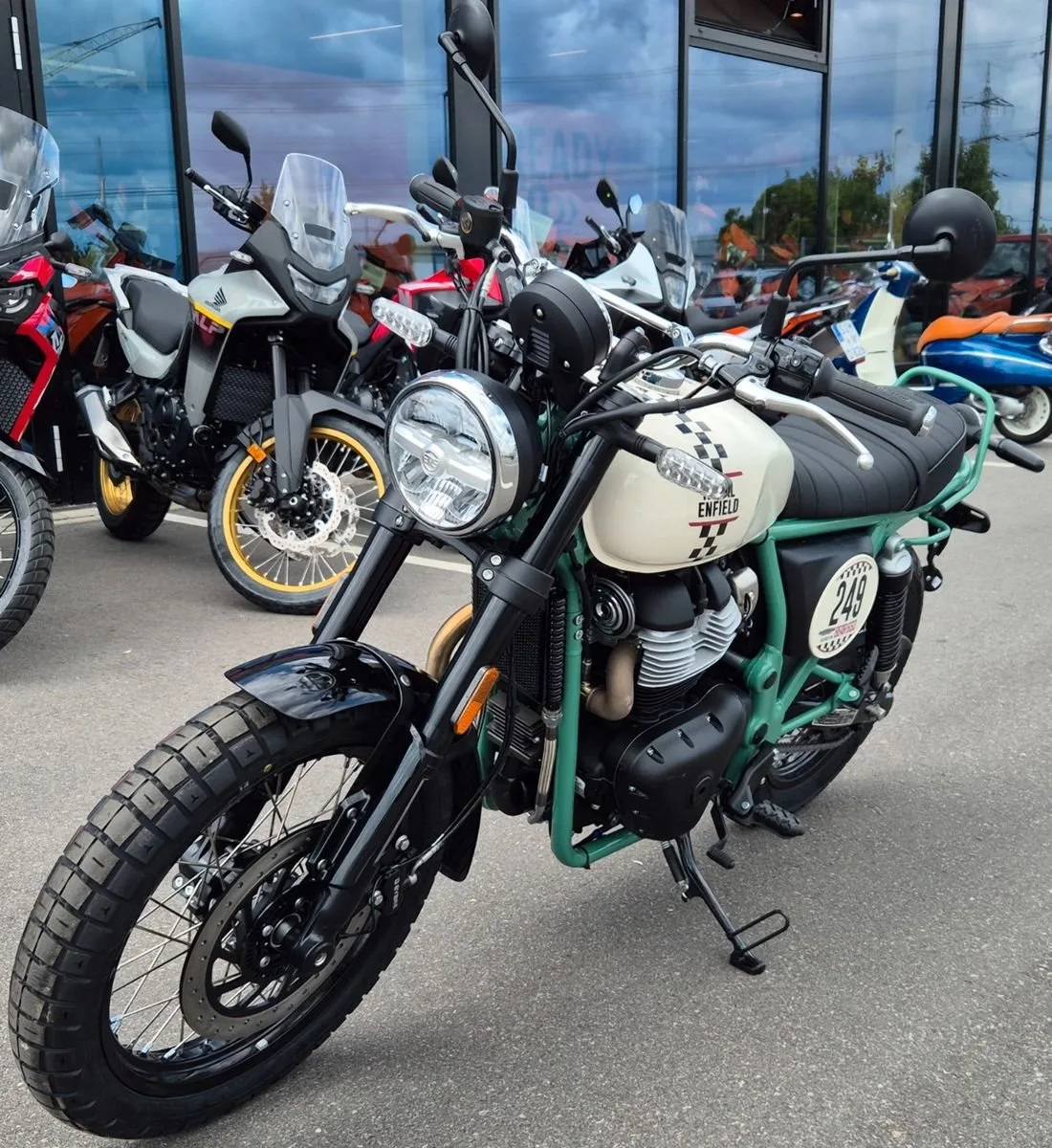 Royal Enfield Bear 650