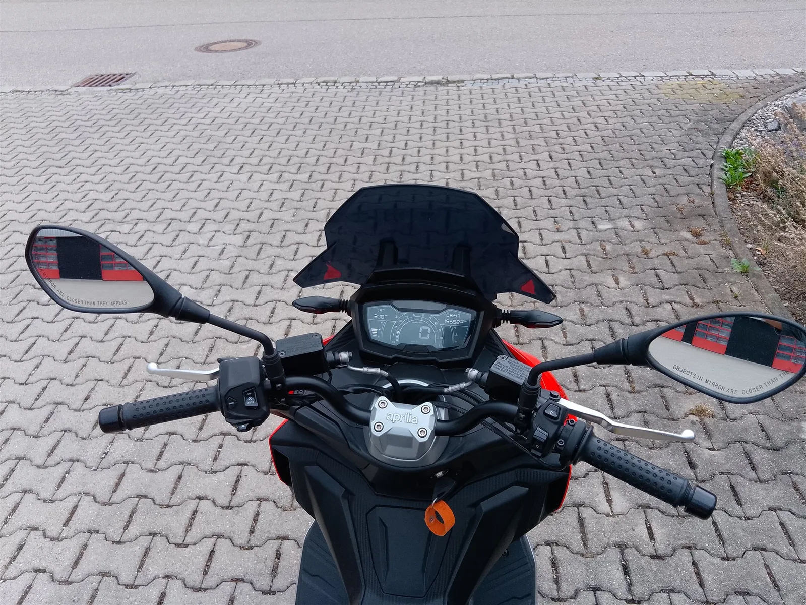Aprilia SR GT 125 Sport