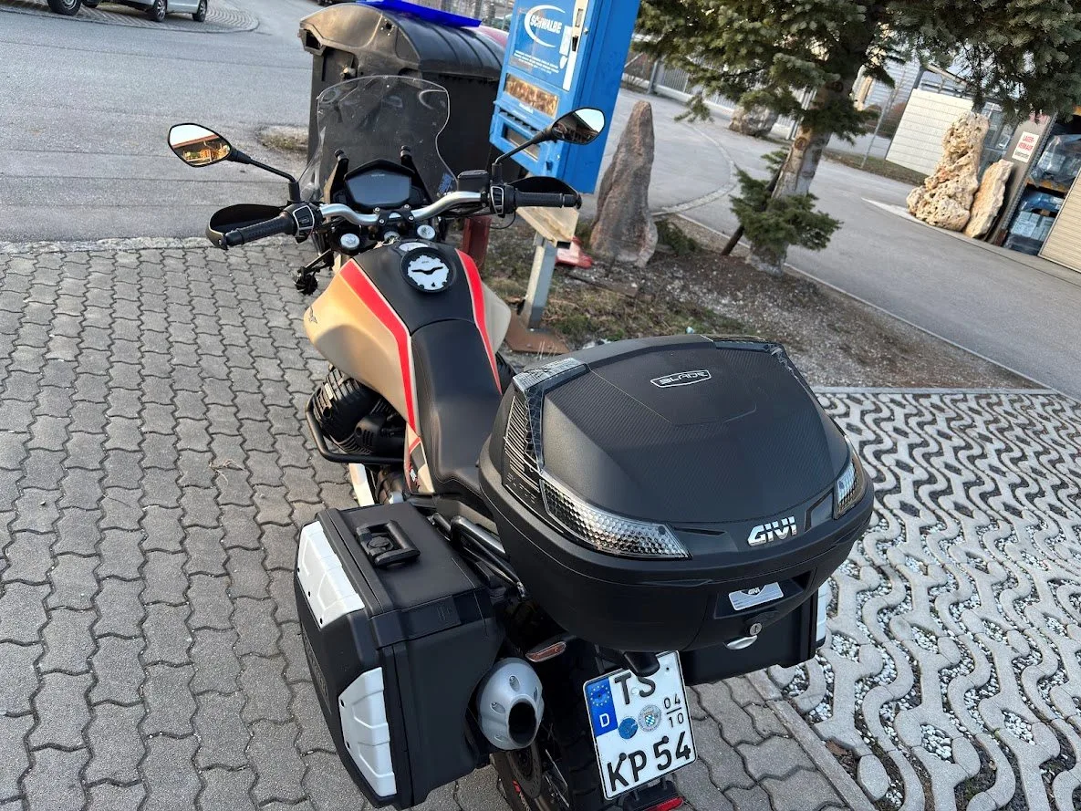Moto Guzzi V85 TT Travel