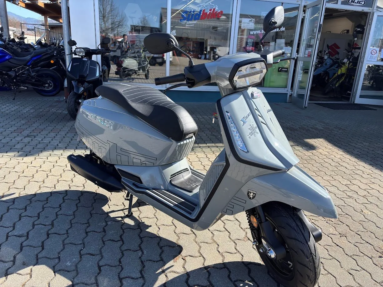 Lambretta X300 GP Modell 2026 4 Jahre Garantie