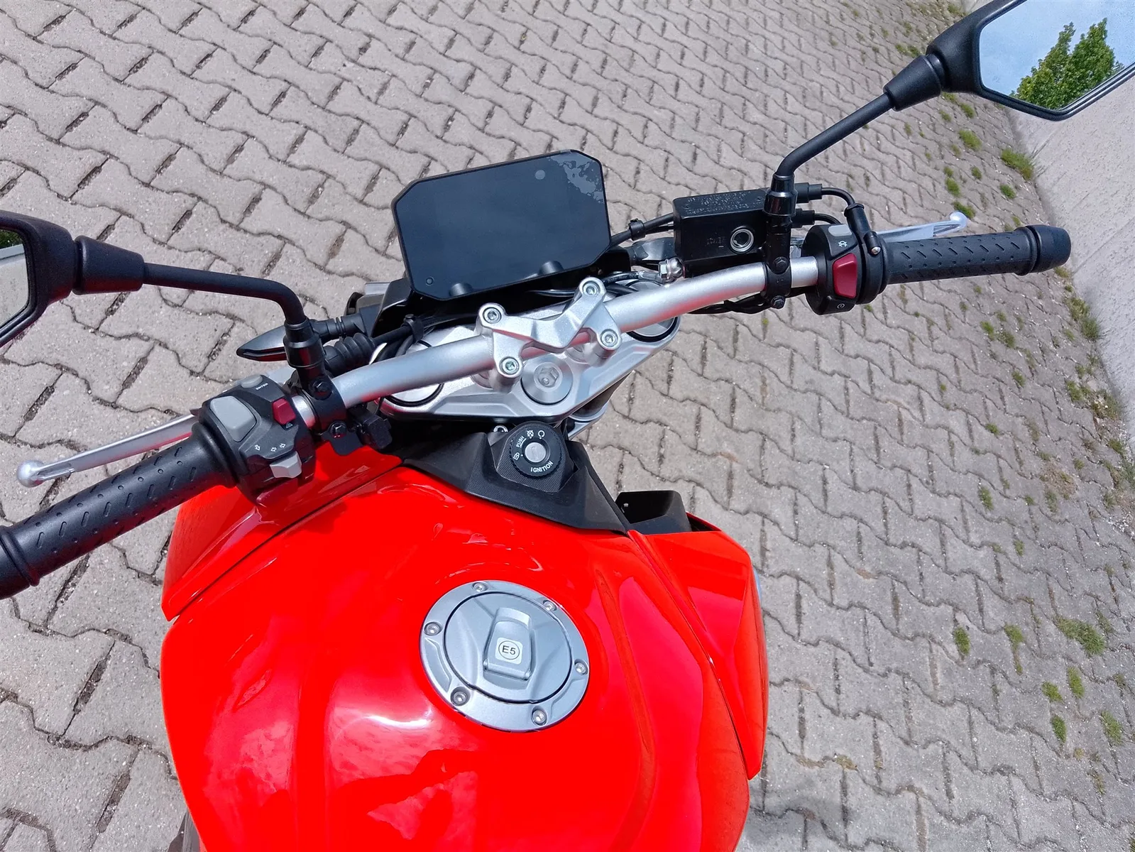 Voge R625 NAKED