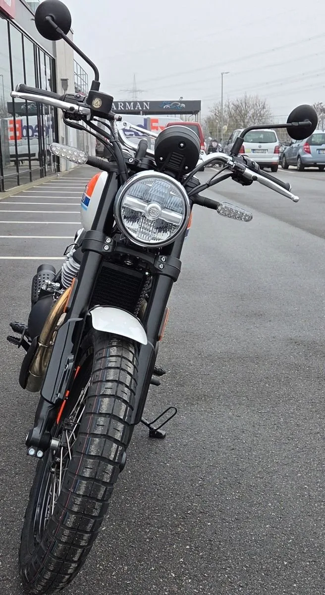 Royal Enfield Bear 650