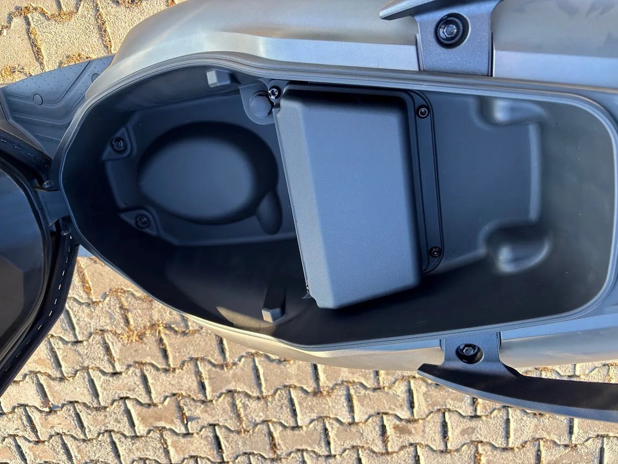 Voge SR1 125 ABS TCS Großradroller Top Ausstattung