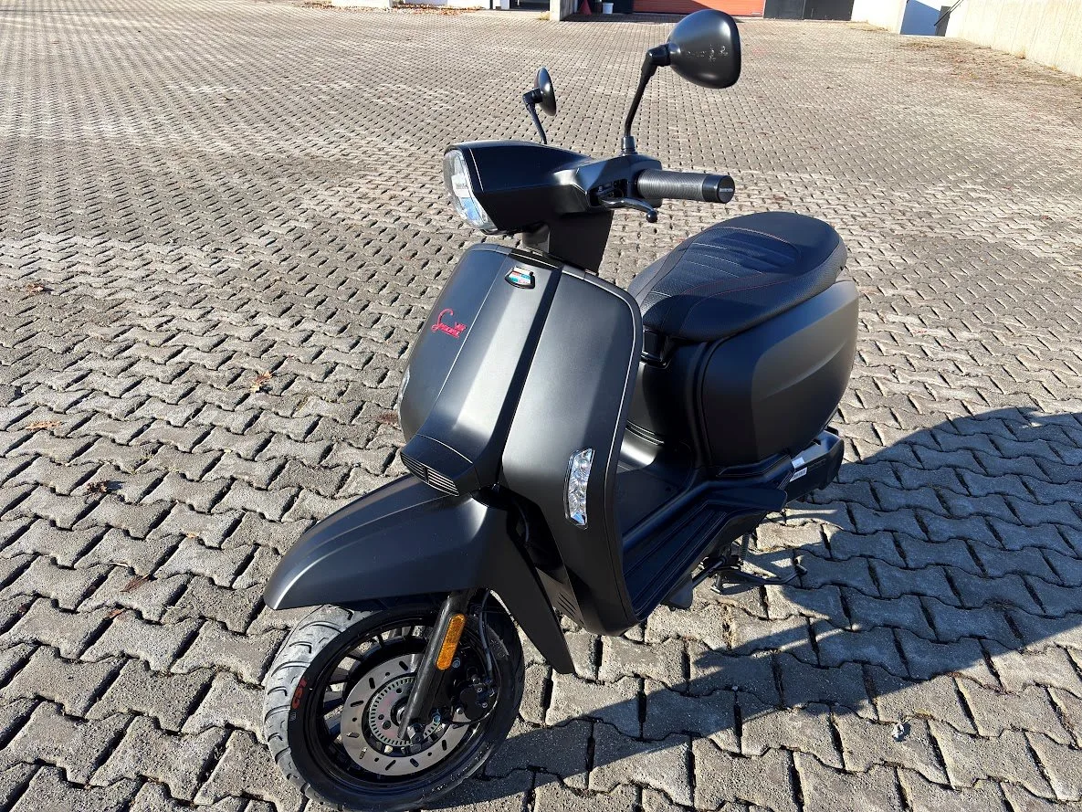 Lambretta V125 Special Mattschwarz