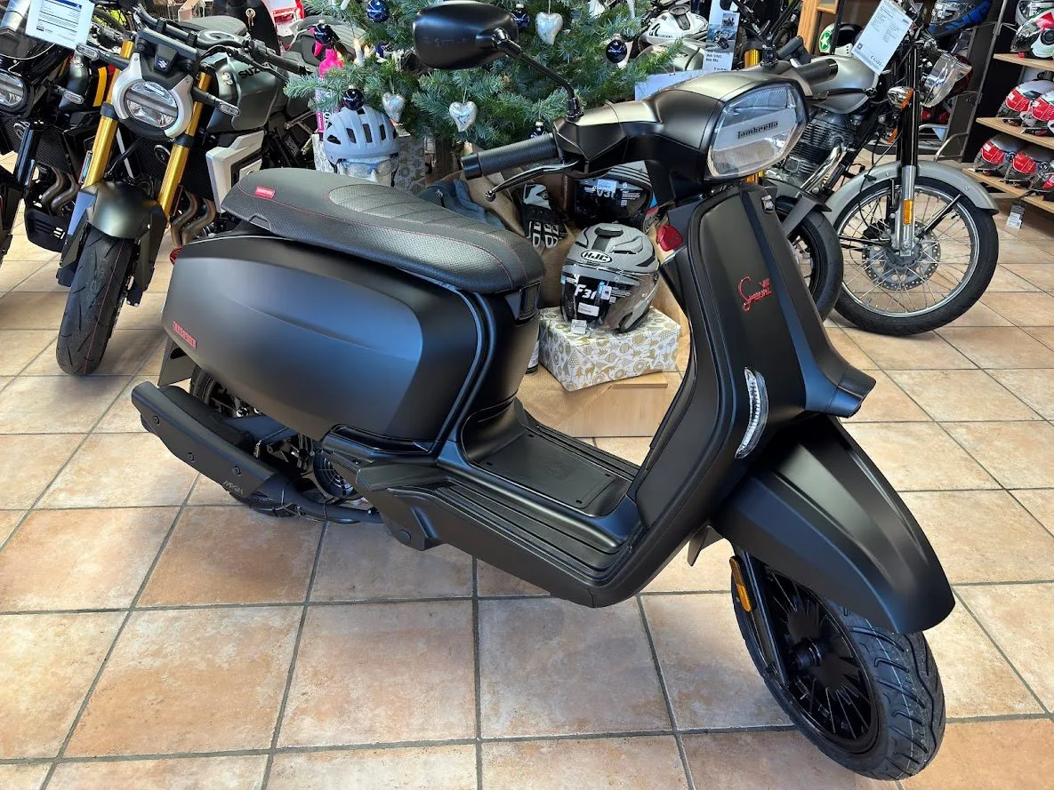 Lambretta V125 Special Mattschwarz