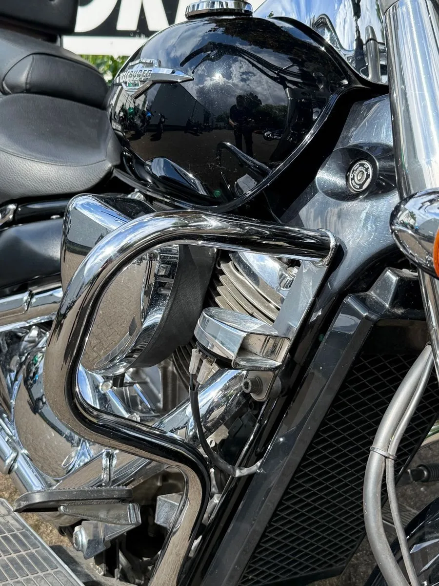 Suzuki Intruder C800
