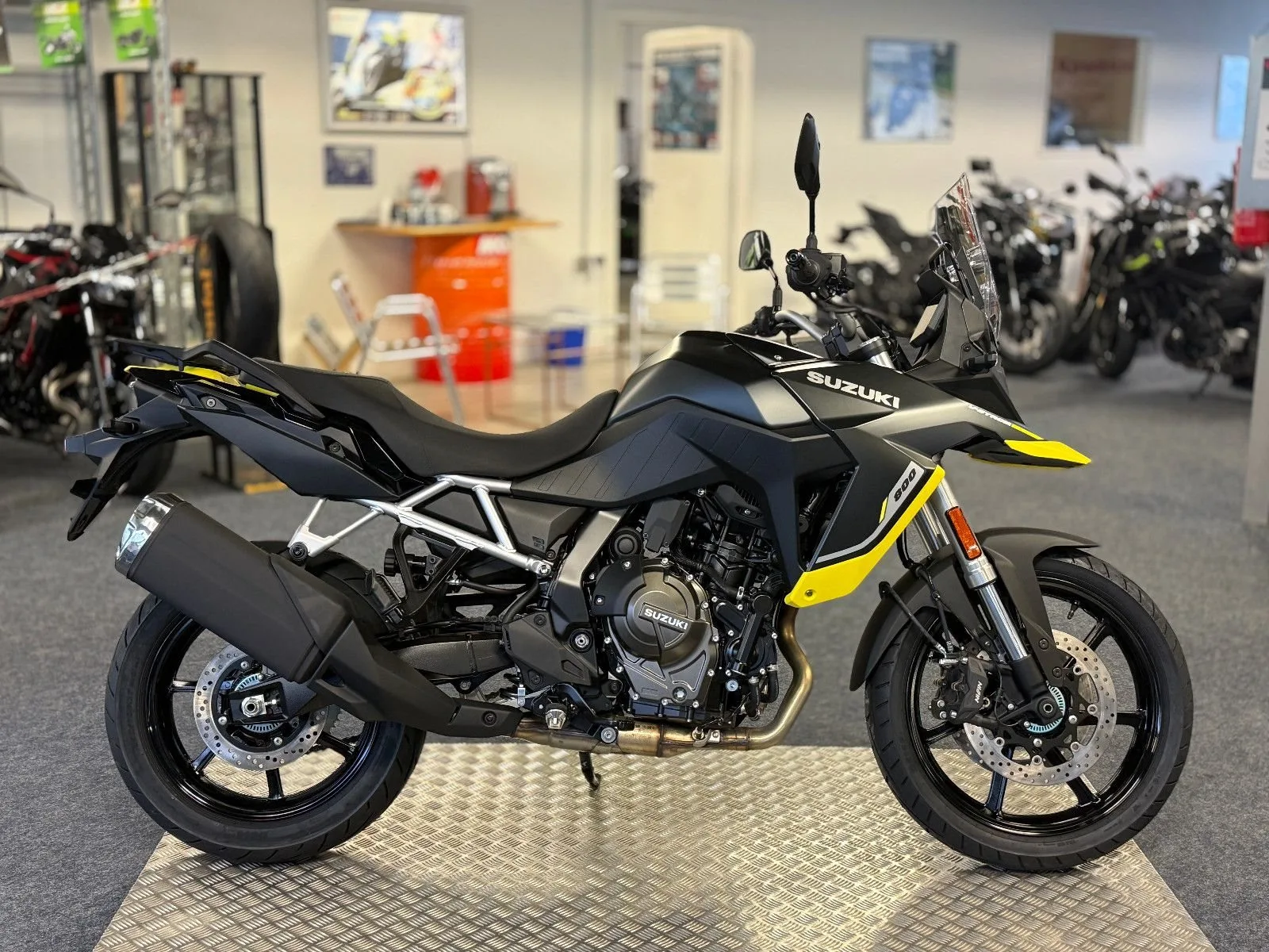 Suzuki V-Strom 800