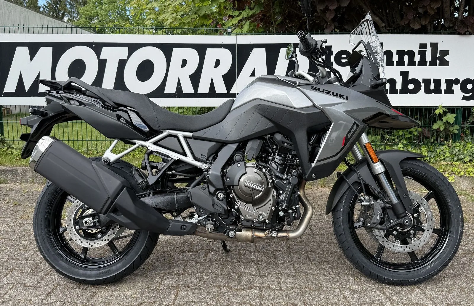 Suzuki V-Strom 800
