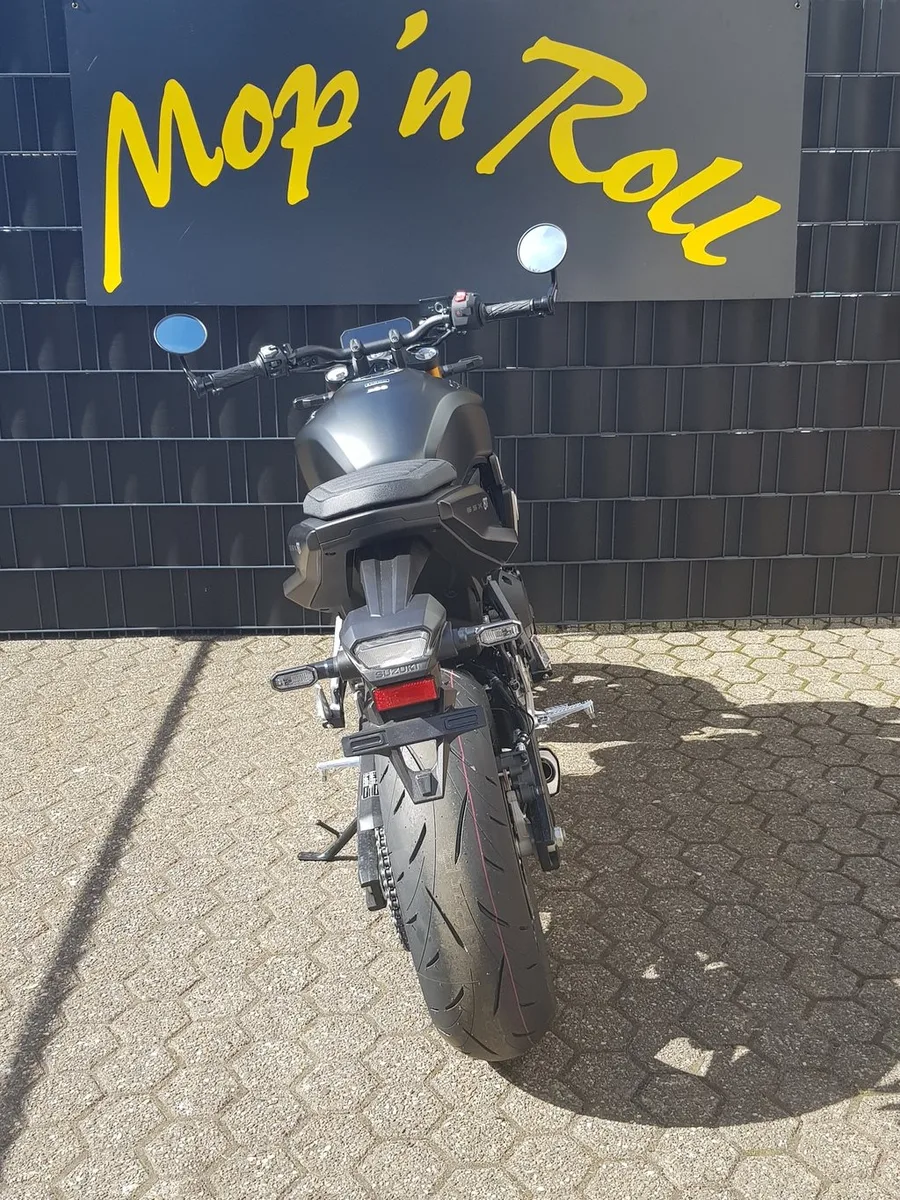Suzuki GSX-8T