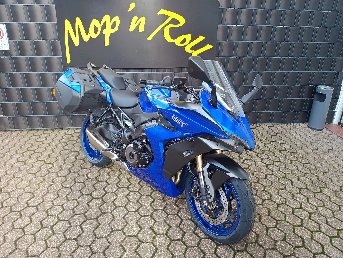 Suzuki GSX-S1000GT Travel Edition
