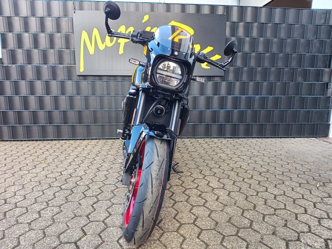 Suzuki GSX-8TT