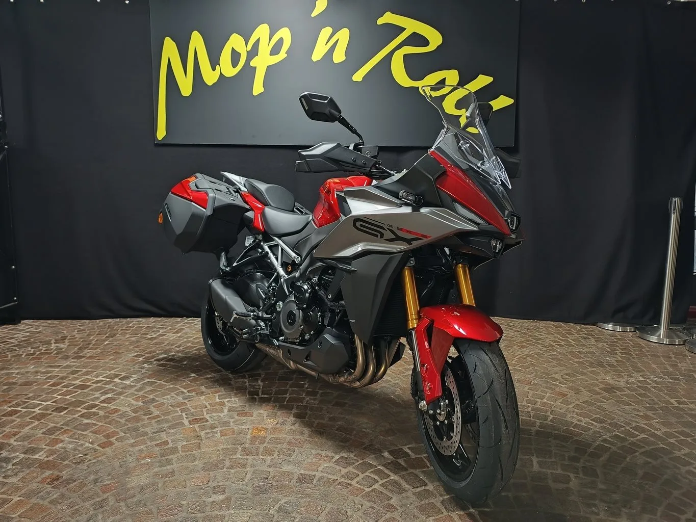 Suzuki GSX-S1000GX