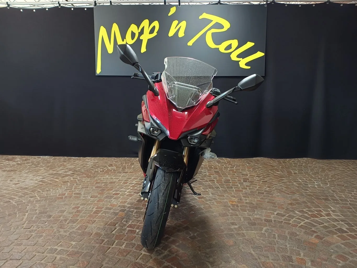 Suzuki GSX-S1000GT
