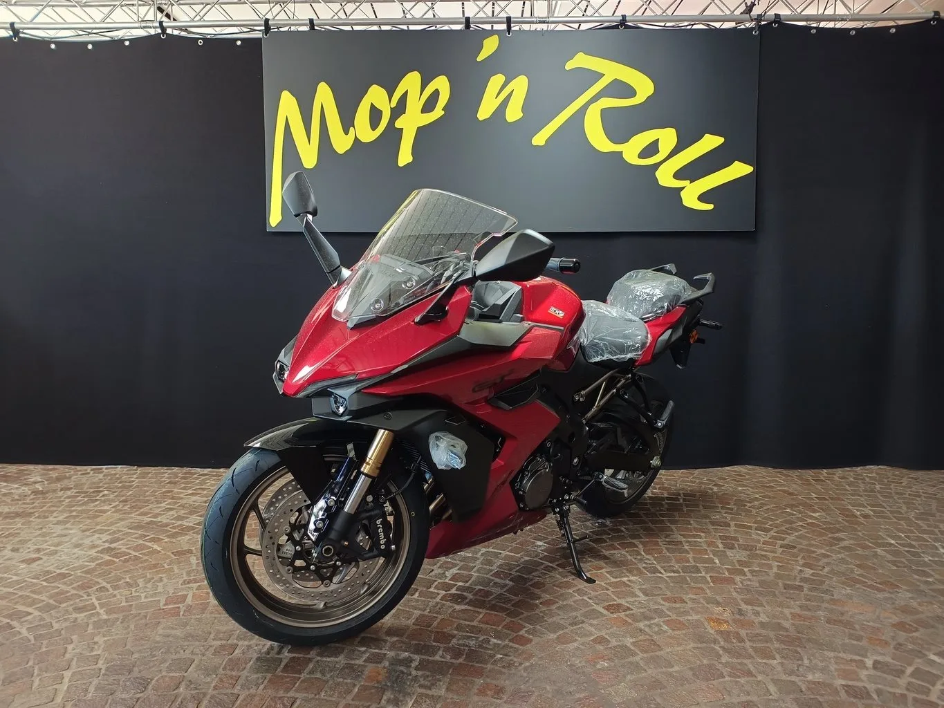 Suzuki GSX-S1000GT