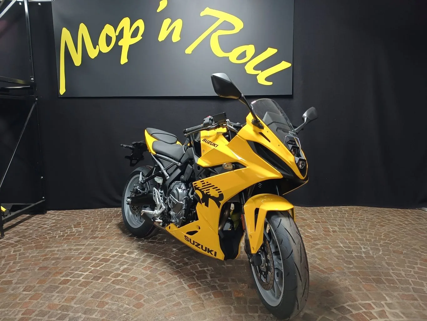 Suzuki GSX-8R