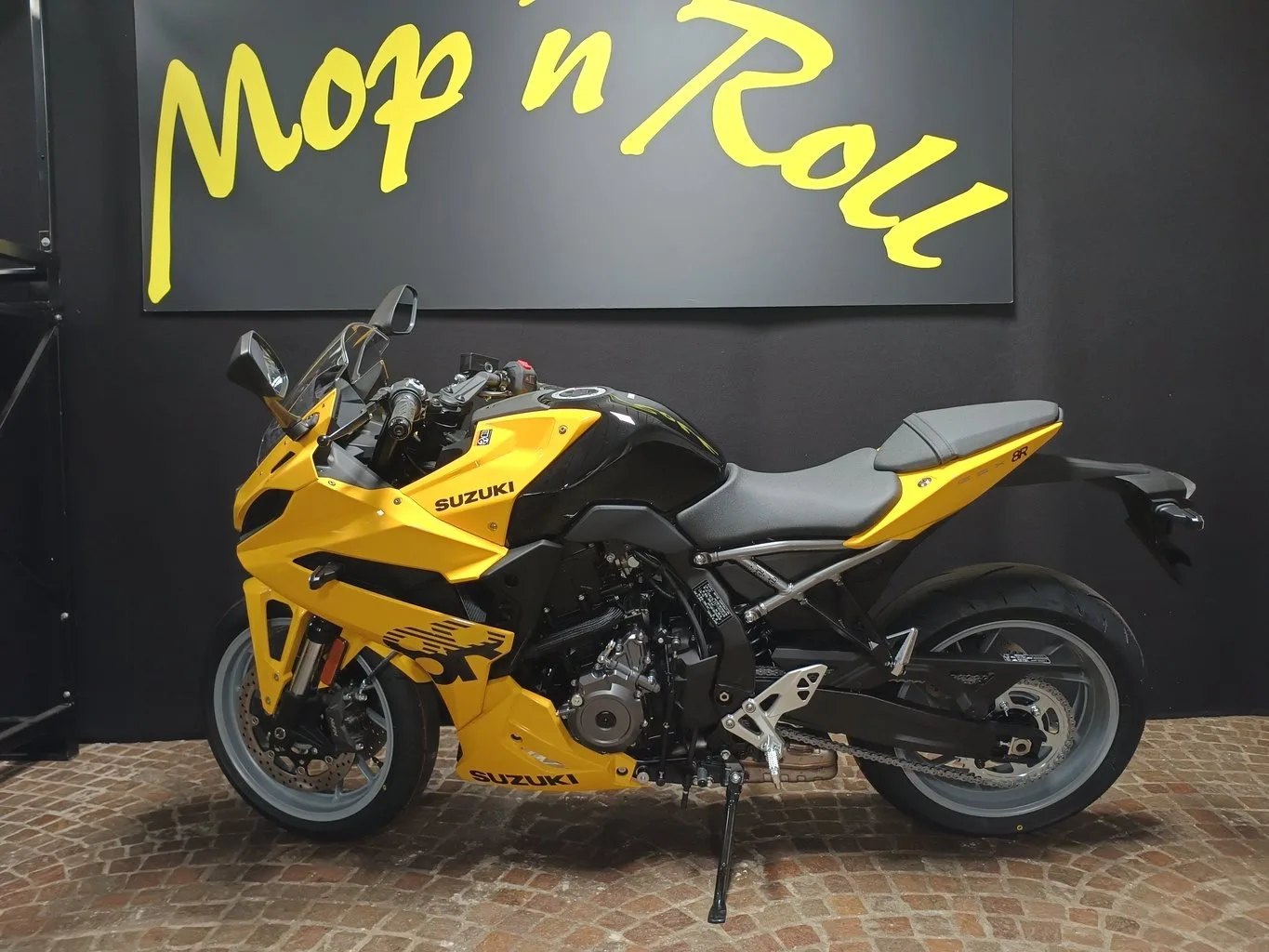 Suzuki GSX-8R