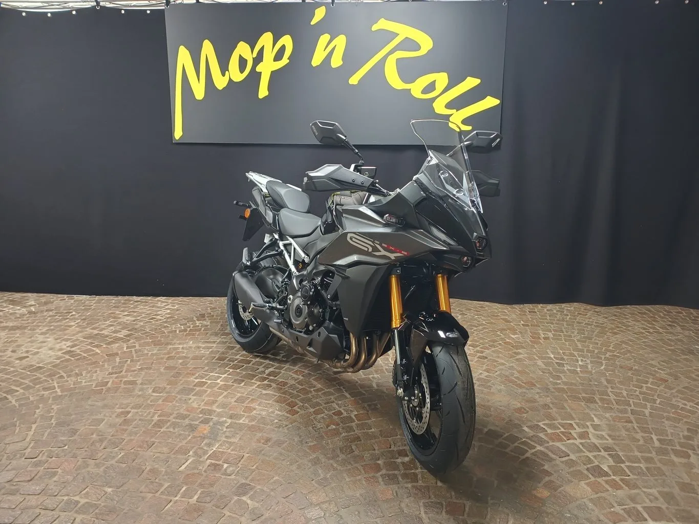 Suzuki GSX-S1000GX