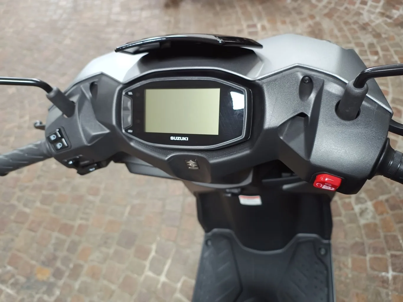 Suzuki Avenis 125