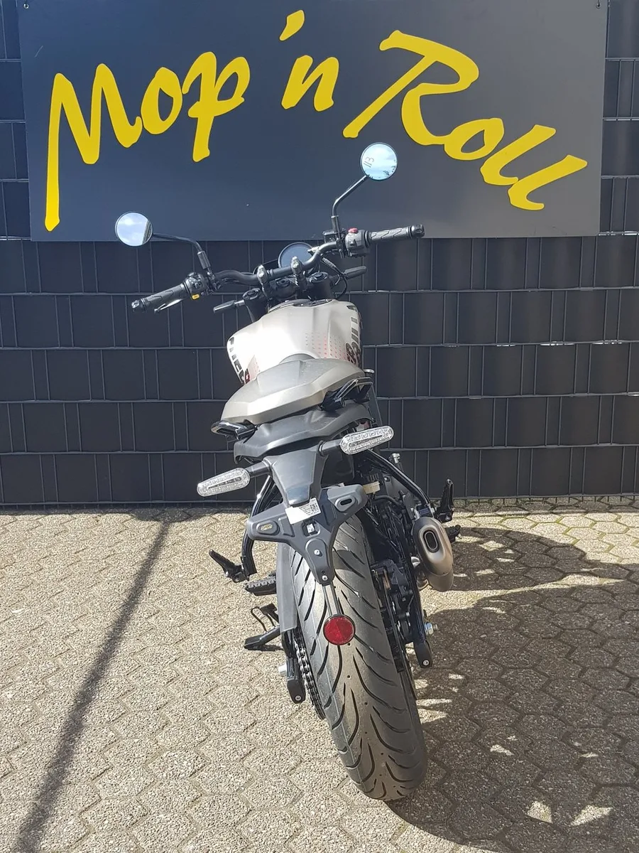 Royal Enfield Guerrilla 450