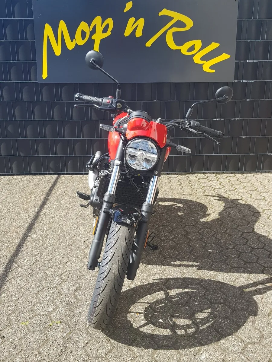 Royal Enfield Guerrilla 450