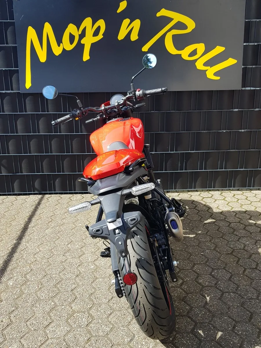 Royal Enfield Guerrilla 450