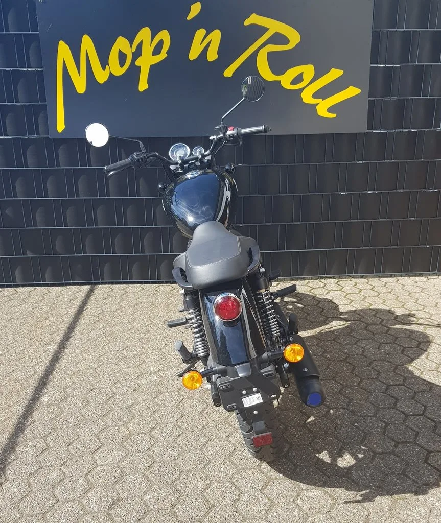 Royal Enfield Meteor 350 Fireball