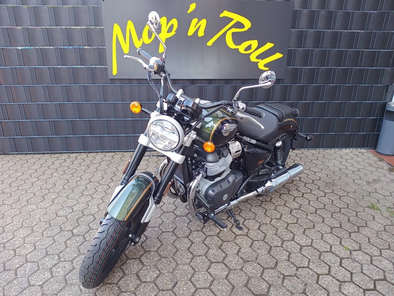 Royal Enfield Super Meteor 650