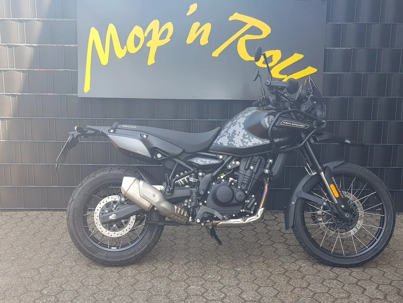 Royal Enfield Himalayan 450 Summit Tubeless