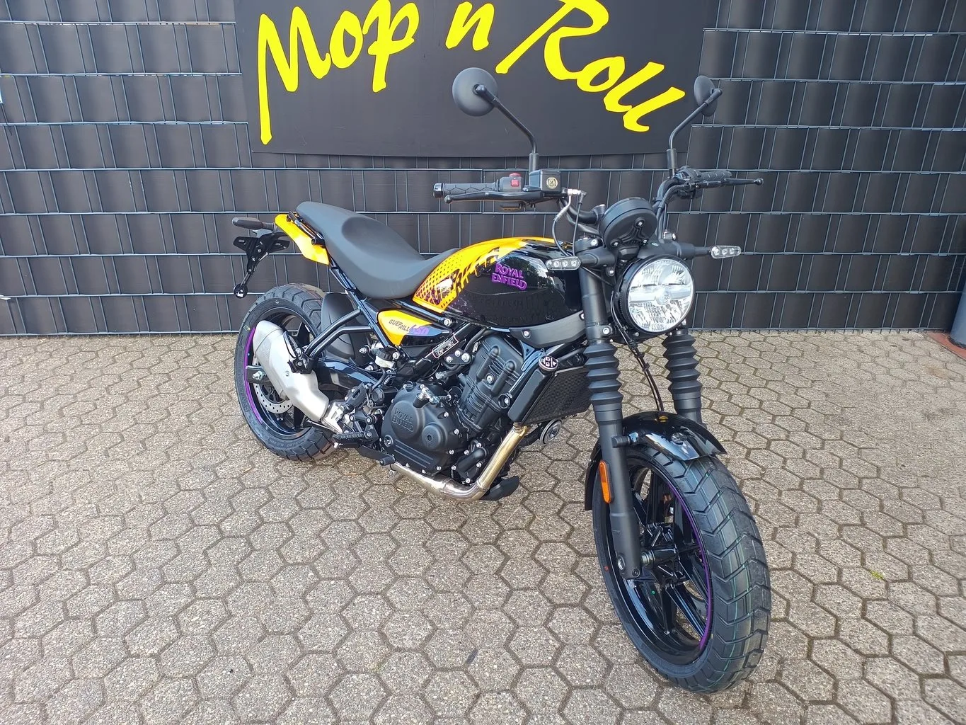 Royal Enfield Guerrilla 450 EFI TOP