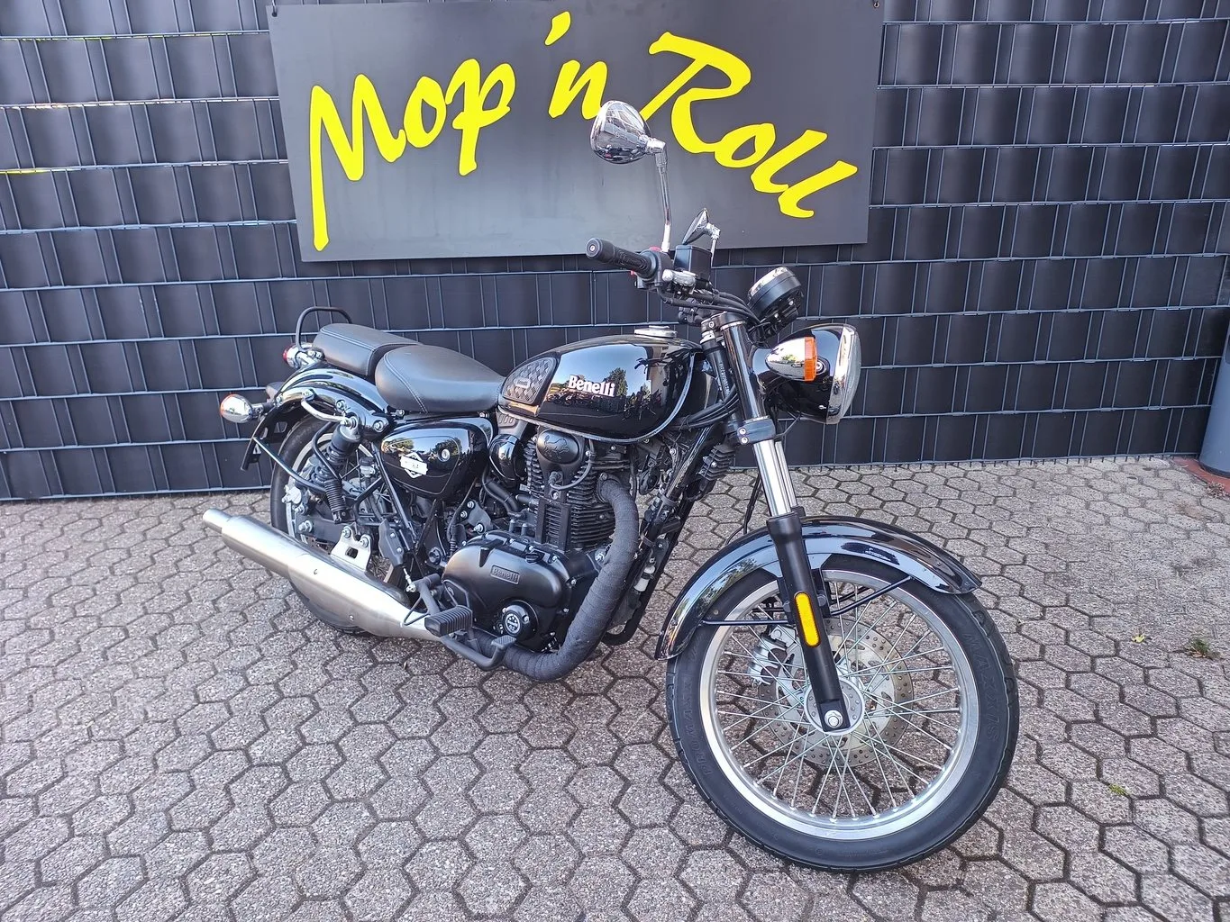 Benelli Imperiale 400