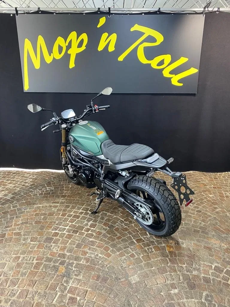 Benelli Leoncino 800 E5