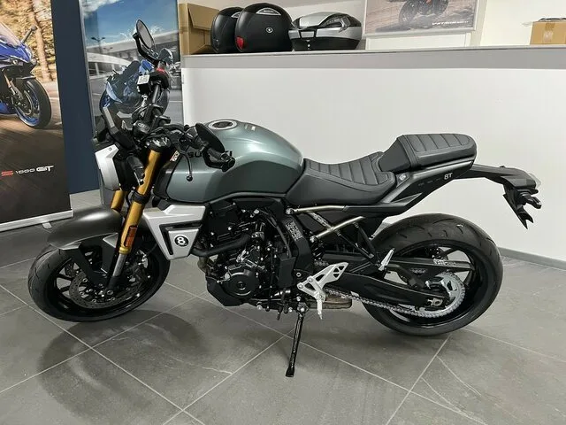 Suzuki GSX-8T