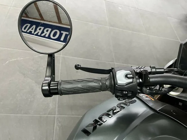 Suzuki GSX-8T
