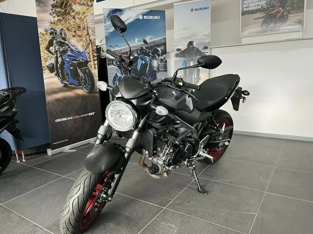 Suzuki SV650 AM4