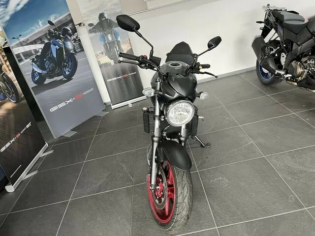 Suzuki SV650 AM4