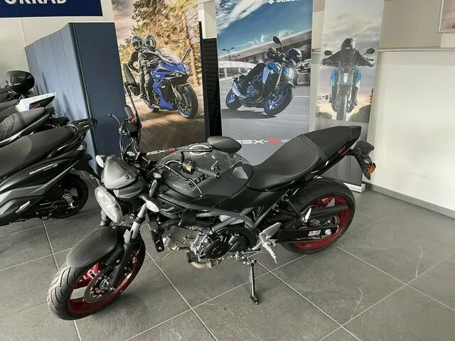 Suzuki SV650 AM4