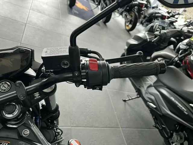 Suzuki SV650 AM4