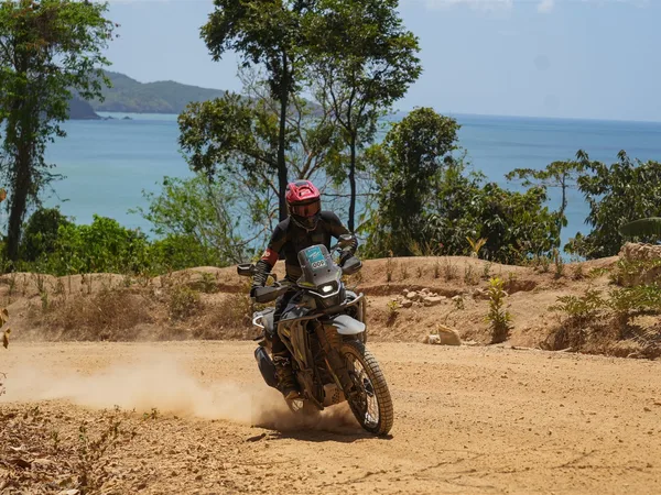 CFMOTO 450MT ABS