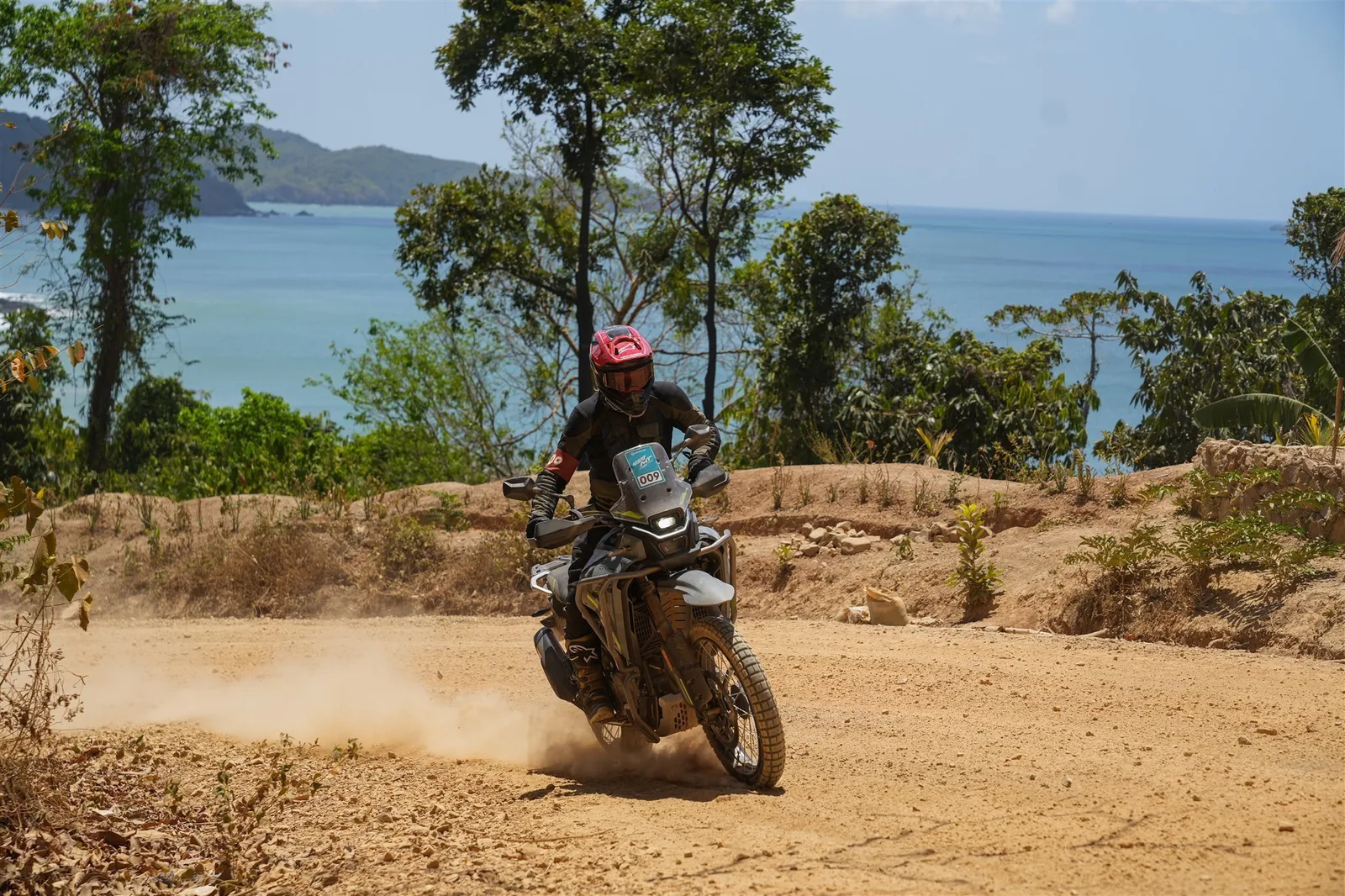 CFMOTO 450MT ABS
