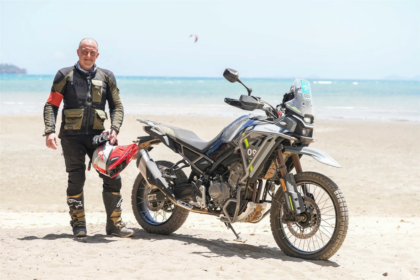 CFMOTO 450MT ABS