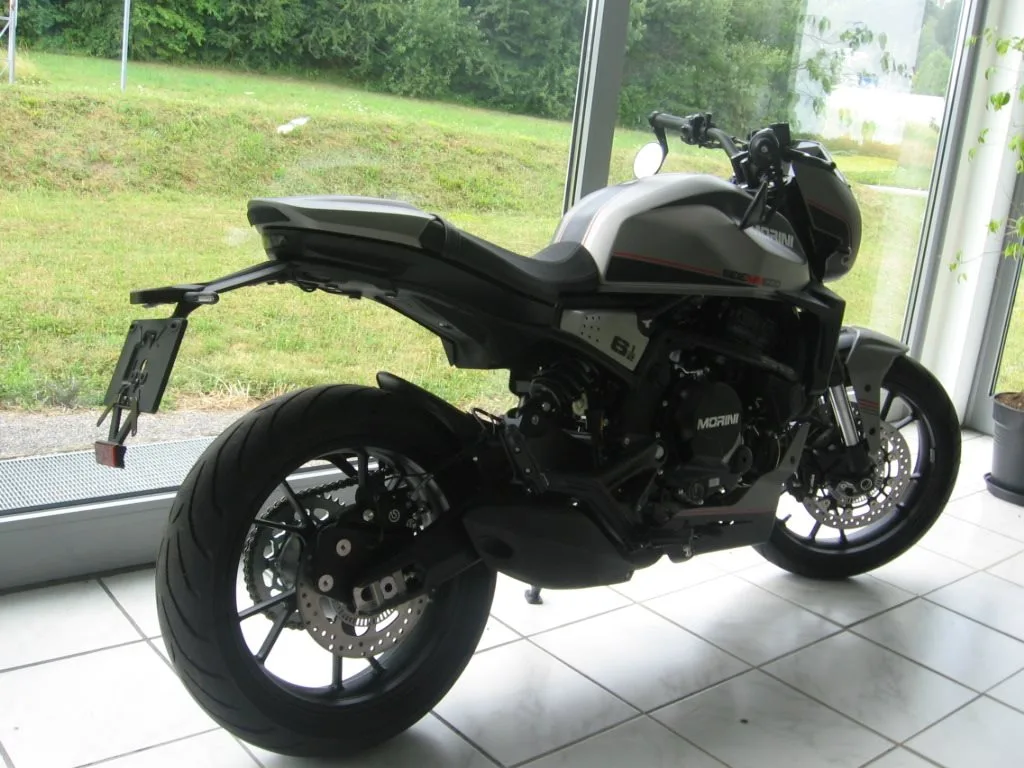 Moto Morini 6 1/2 Seiemmezzo STR ABS CAFE RACER