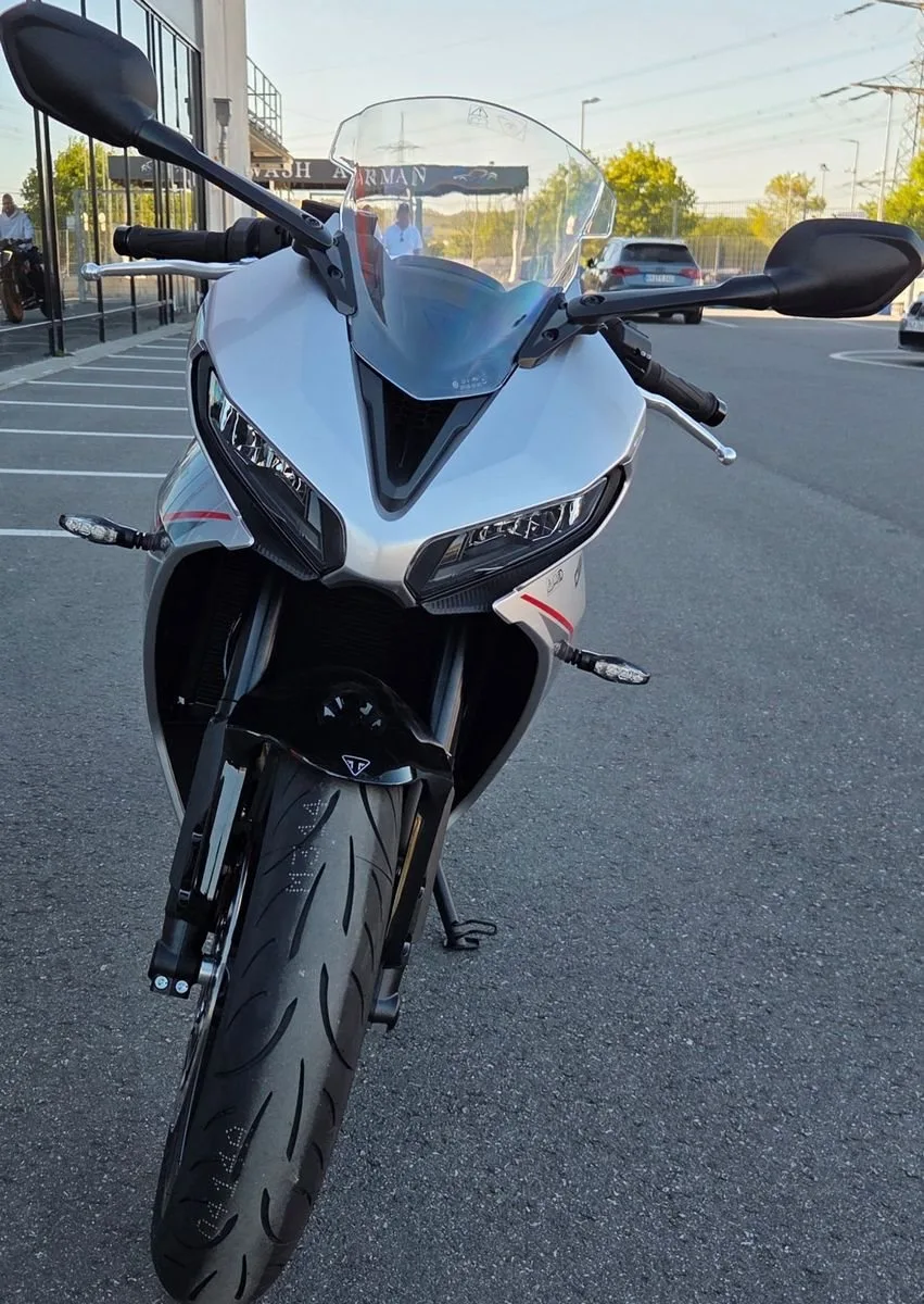 Triumph Daytona 660