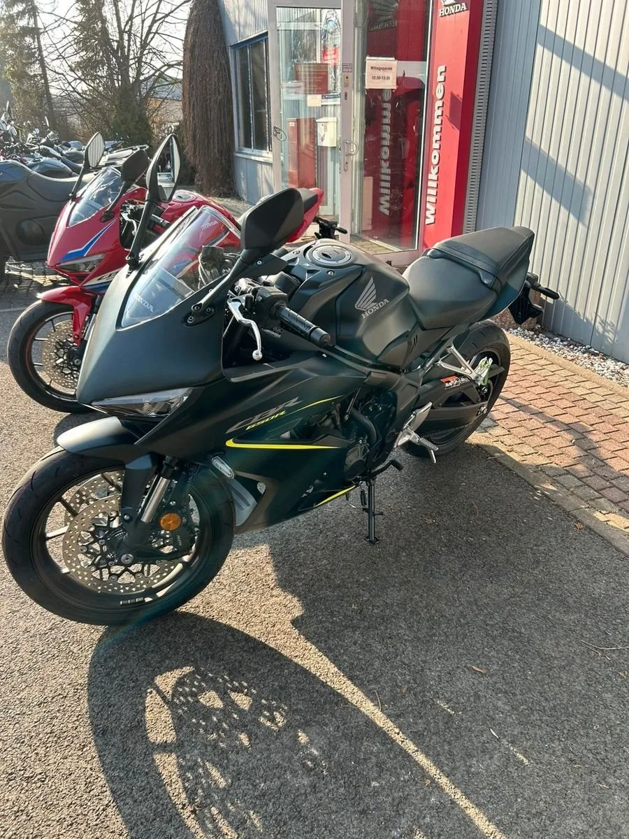 Honda CBR650R
